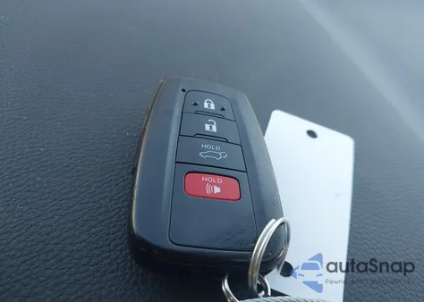 2022 Toyota Rav4 Hybrid Xse z USA, uszkodzony, nr VIN 4T3E6RFV6NU067393